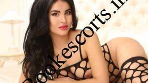 You-can-enjoy-Russian-escort-at-Hotel-Red-Fox