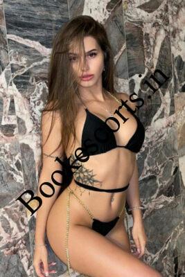 Russian-Escorts-in-Goa-9