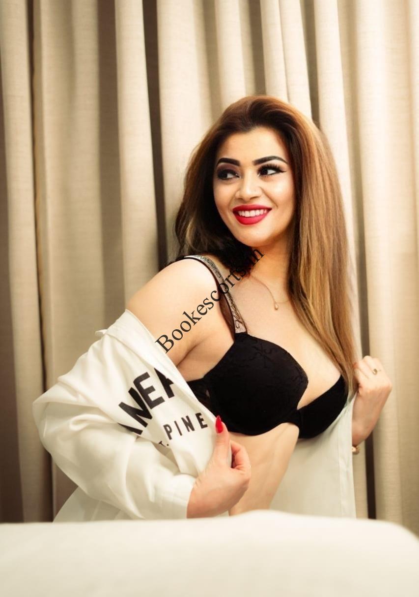 Slim Figure Namchi Escorts