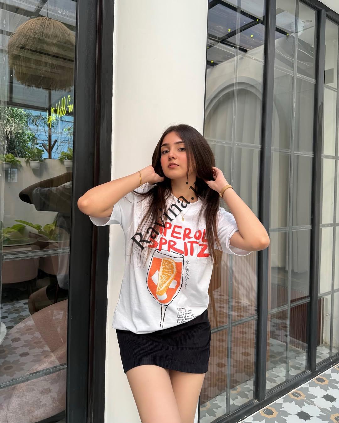 Call Girl in Nanak Pura Delhi NCR Escort Services Call 9711800081