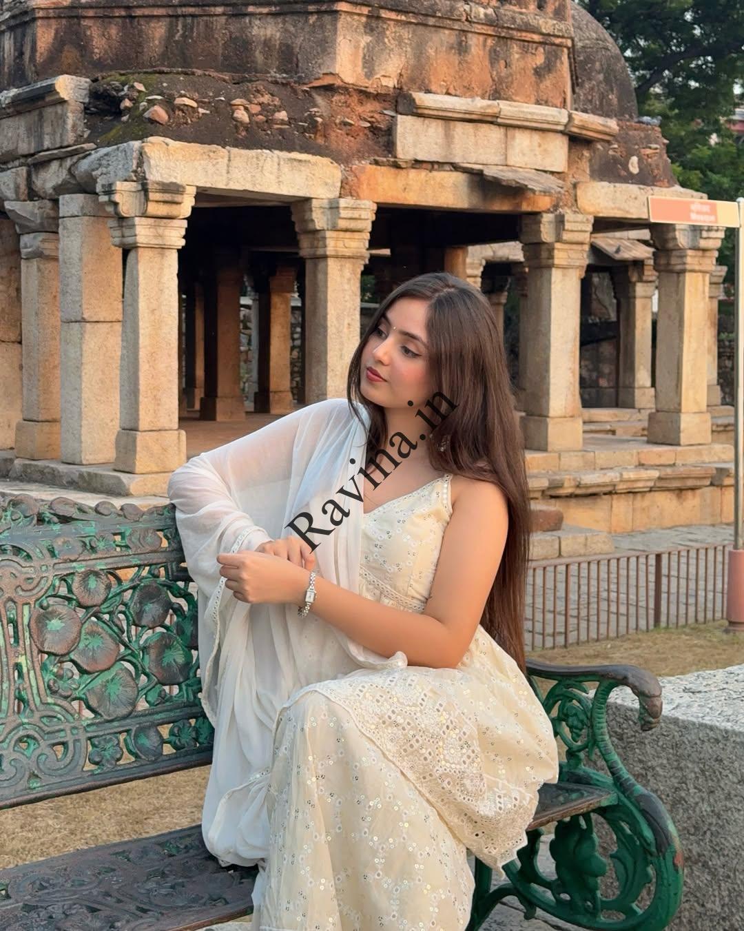 Call Girl in Delhi Industrial Area Delhi NCR Escort Services Call 9711800081